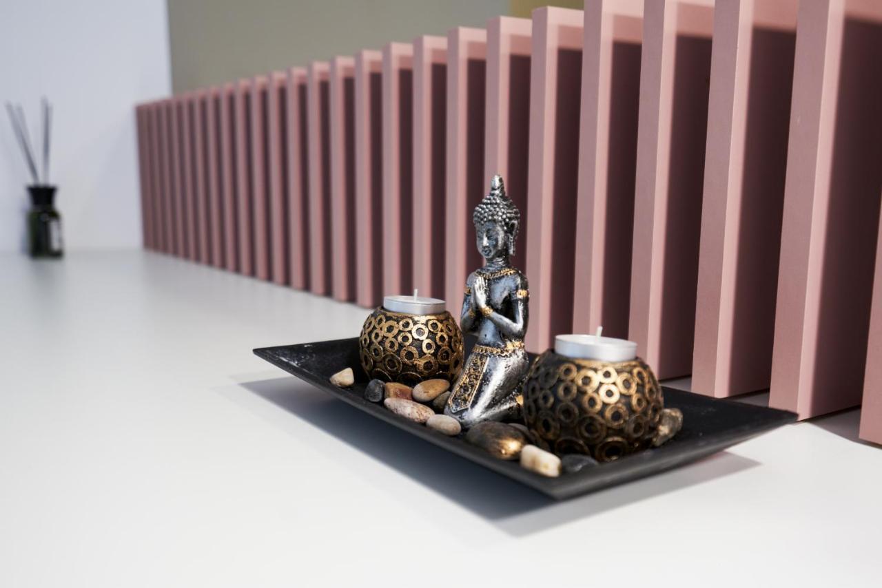 Apartment Glamorous Design In Calea Victoriei *