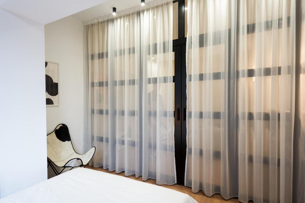 Glamorous Design In Calea Victoriei Apartment Bucharest