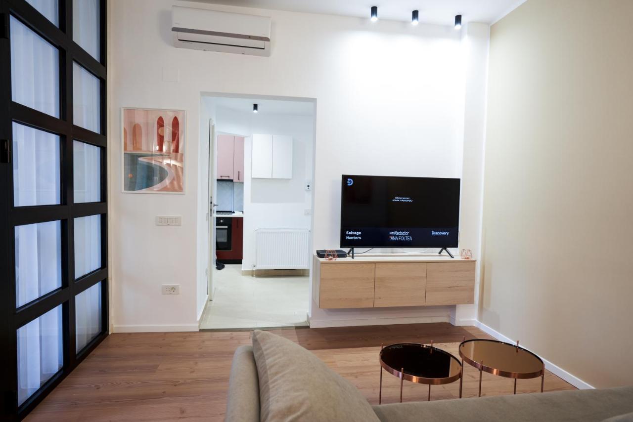 Glamorous Design In Calea Victoriei Apartment Bucharest