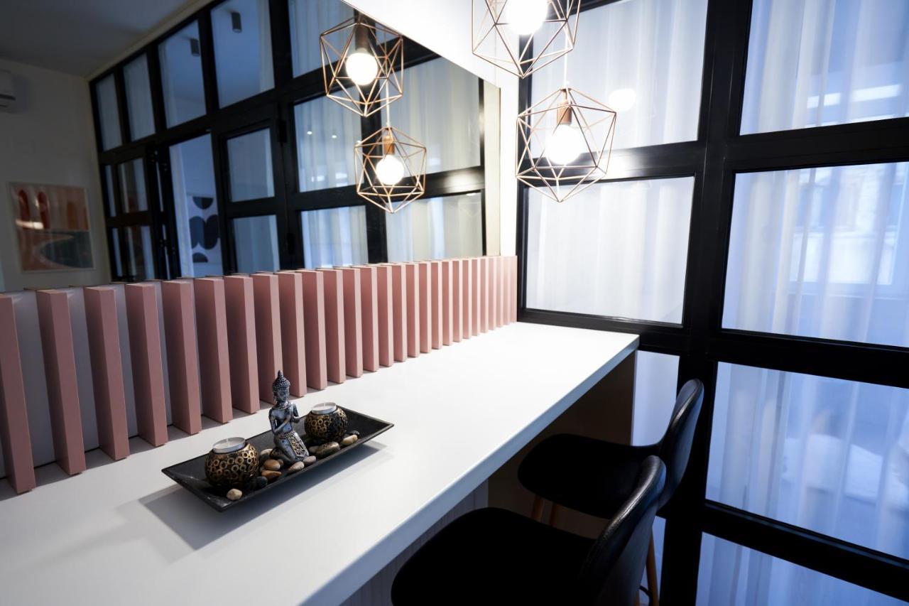 Apartment Glamorous Design In Calea Victoriei Bucharest